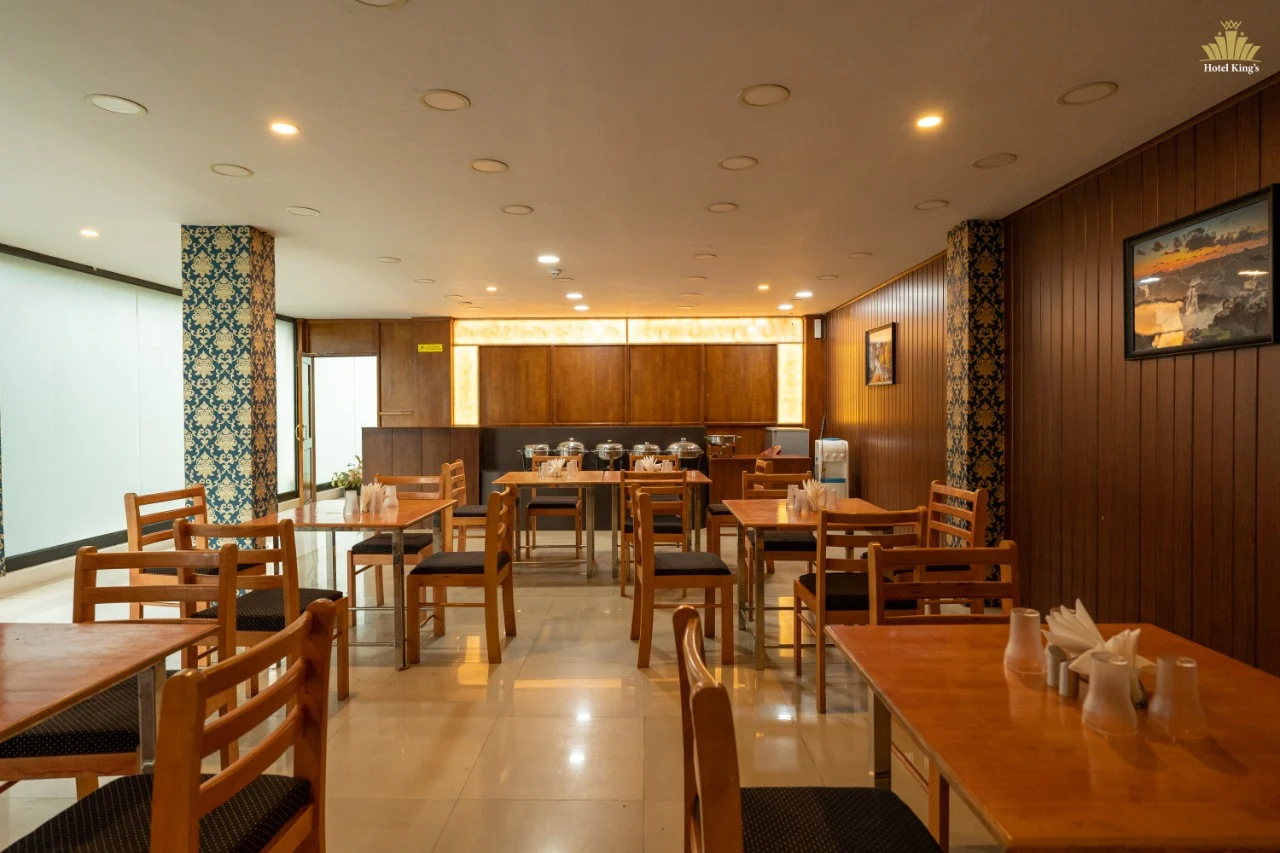 RESTAURANT 2.webp